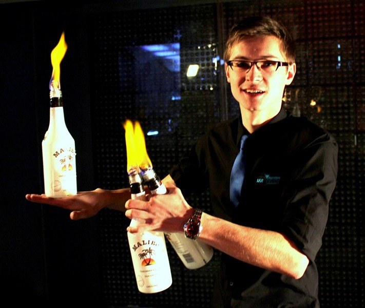 Bar & Event