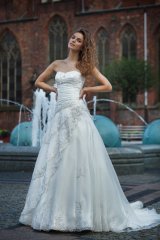 Annais Bridal
